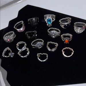16 beautiful Paparazzi rings. Bing bundle. All vintage.